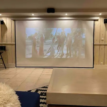 Βίλα 3l Near Paris. Jacuzzi/sauna/massage *